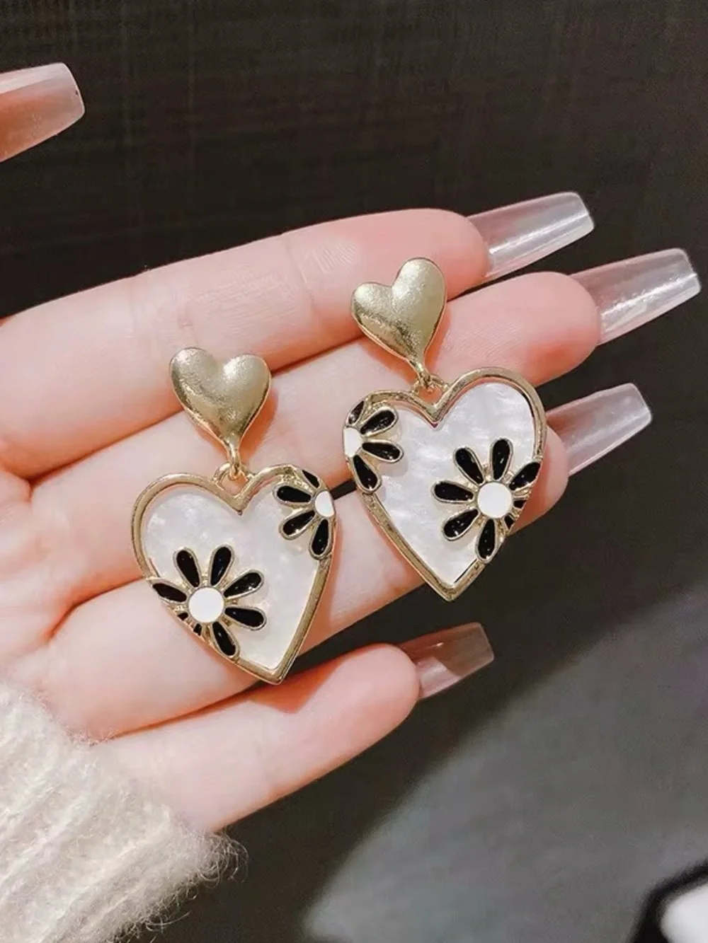 *Dainty Gold Heart Drop Earrings with White Mother-of-Pearl & Black Daisy Detail